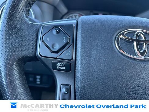 Used 2022 Toyota Tacoma TRD Sport w/ Technology Package image 11