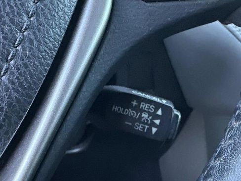 Used 2018 Toyota RAV4 XLE image 20