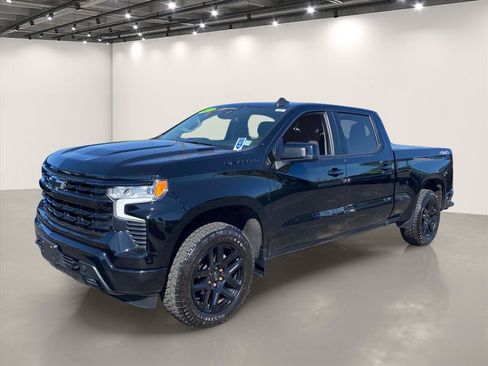 Used 2022 Chevrolet Silverado 1500 RST w/ Max Trailering Package AWD/4WD image 3