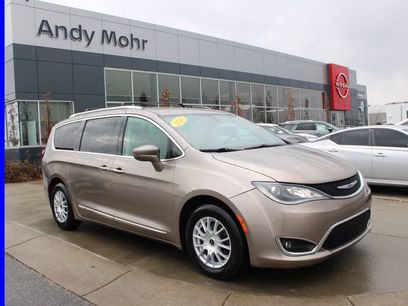 Used 2018 Chrysler Pacifica Touring-L Plus