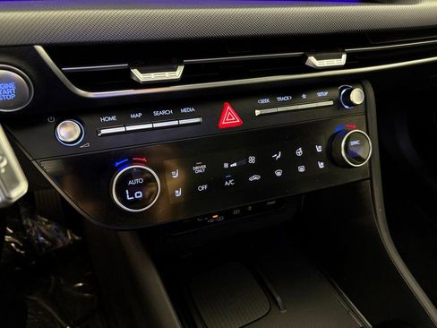 Used 2025 Hyundai Sonata Limited image 29