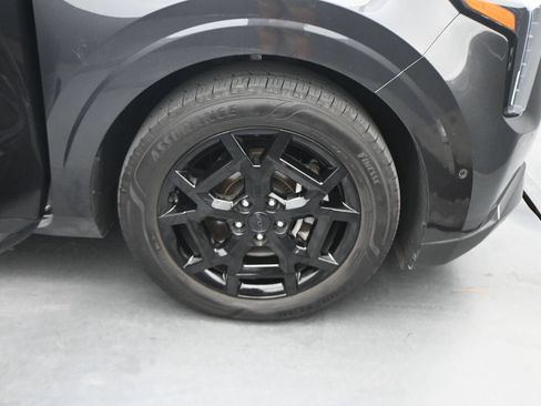 Used 2026 Kia Carnival SX w/ SX Dark Edition Package FWD image 22