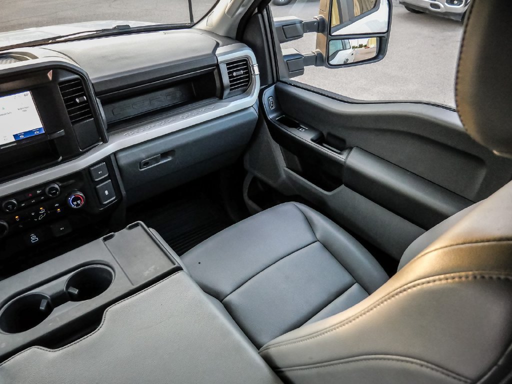 Used 2025 Ford F350 XL AWD/4WD image 28
