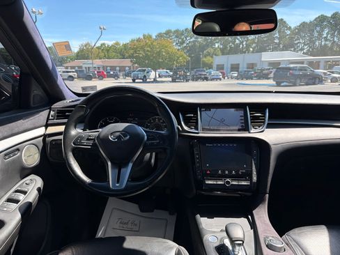 Used 2019 INFINITI QX50 Essential w/ Sensory Package AWD/4WD image 15