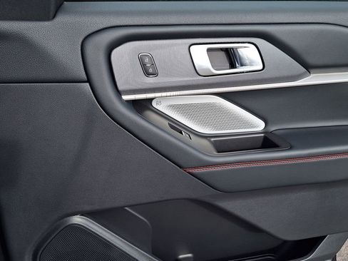 Used 2025 Ford Explorer ST w/ Sun And Sound Package image 28