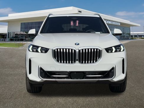 New 2026 BMW X5 sDrive40i image 3