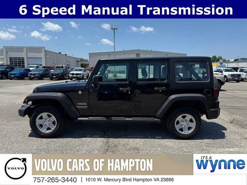 Used 2017 Jeep Wrangler Unlimited Sport w/ Connectivity Group AWD/4WD image 13