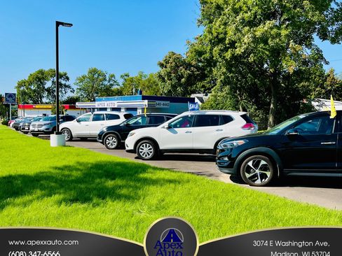 Used 2022 Ford Escape Titanium image 29