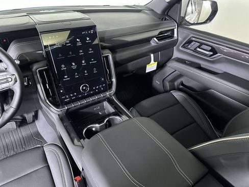 New 2026 GMC Yukon XL Elevation w/ Elevation Premium Package AWD/4WD image 37