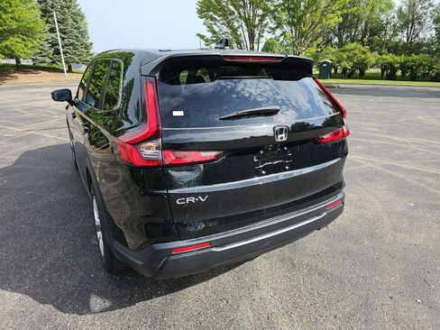 Used 2025 Honda CR-V LX image 3