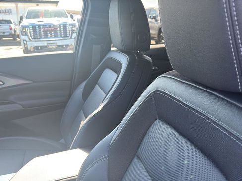 Used 2024 Chevrolet Equinox EV LT w/ LPO, Blackout Package image 18