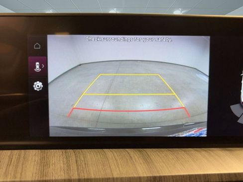 Used 2024 Kia Telluride EX w/ EX Captain's Chair Package image 25