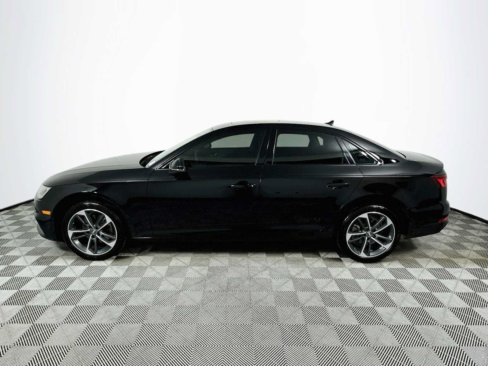 Used 2019 Audi A4 2.0T Premium FWD image 4
