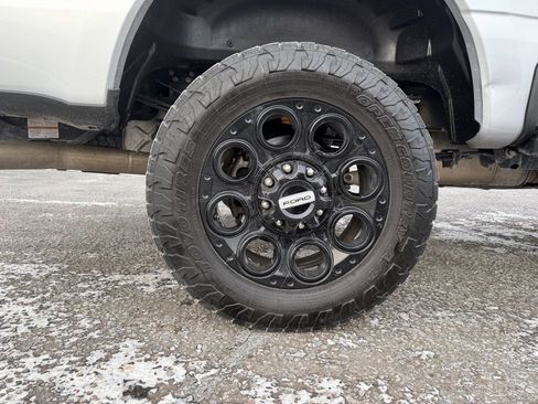 Used 2023 Ford F250 Lariat w/ Lariat Ultimate Package image 17