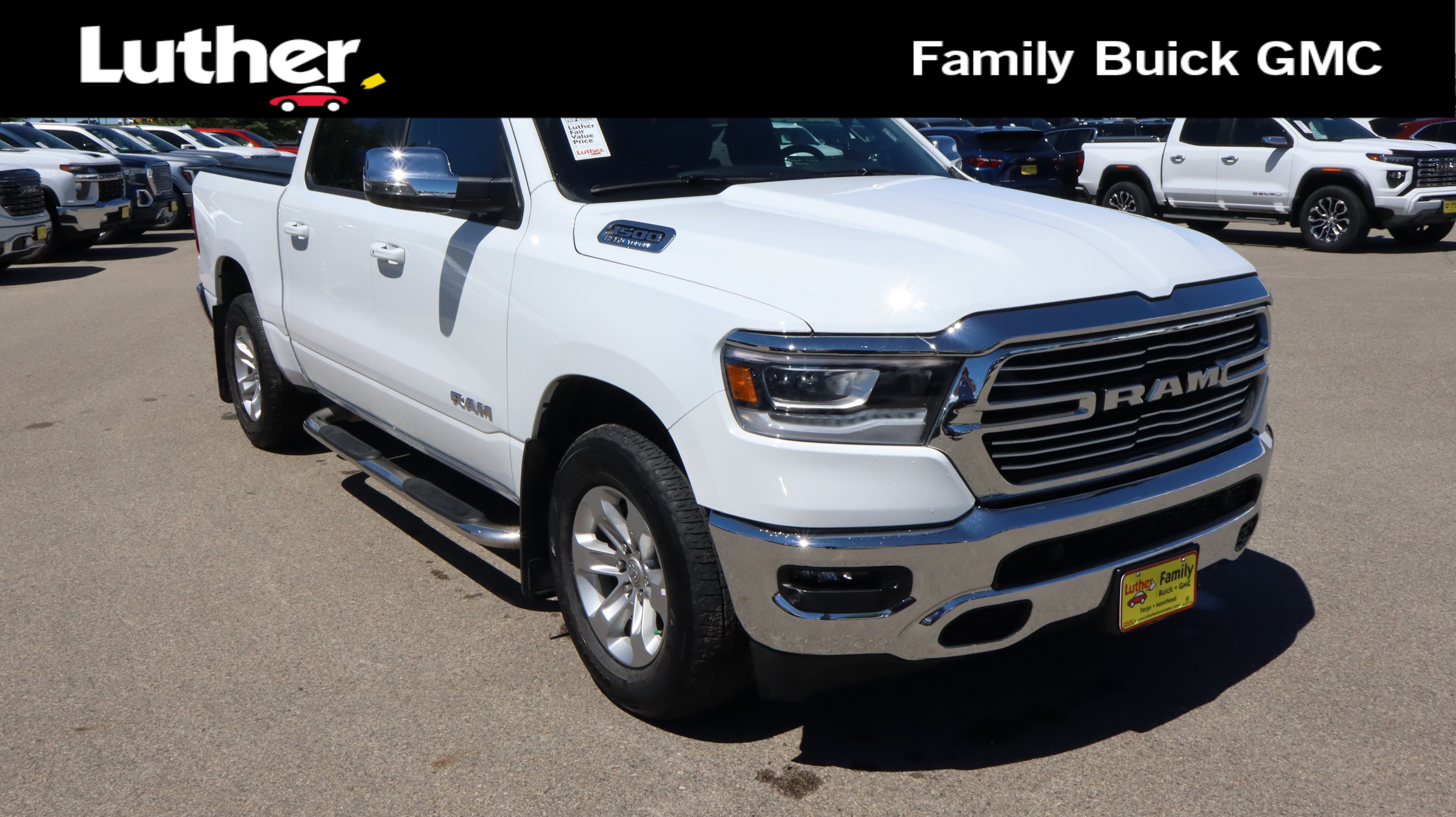 Used 2023 RAM 1500 Laramie AWD/4WD image 1