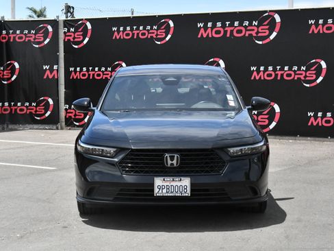 Used 2024 Honda Accord Sport image 2