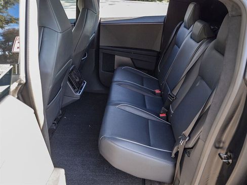 Used 2024 Tesla Cybertruck AWD Crew Cab image 19