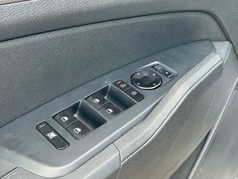 Used 2026 Kia Sportage LX FWD image 21
