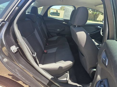 Used 2013 Ford Focus SE FWD image 17