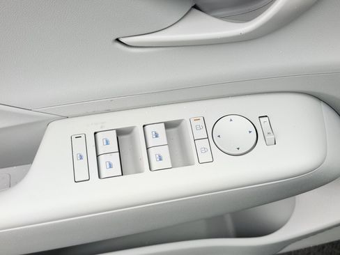 New 2026 Hyundai Kona SEL Sport AWD/4WD image 17