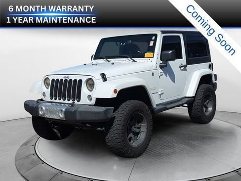 Used 2015 Jeep Wrangler Sahara w/ Connectivity Group AWD/4WD image 1