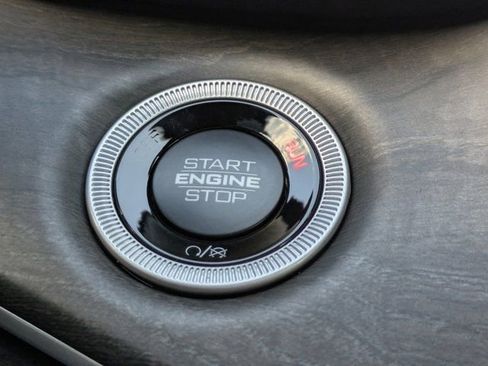 New 2025 Jeep Grand Cherokee Limited w/ Black Appearance Package image 25