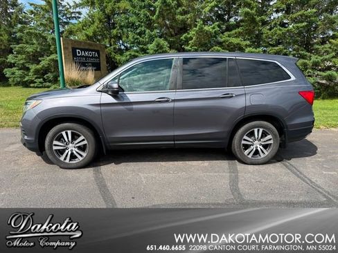 Used 2017 Honda Pilot EX image 1