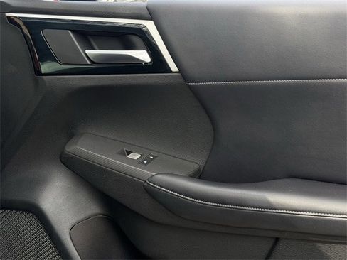 Used 2022 Mitsubishi Outlander SE image 29