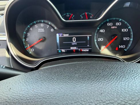 Used 2019 Chevrolet Impala LT FWD image 15