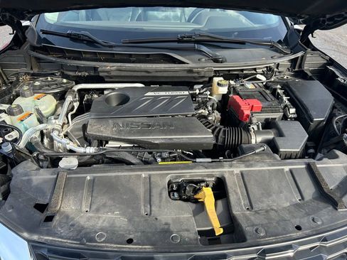 Used 2023 Nissan Rogue SV image 27