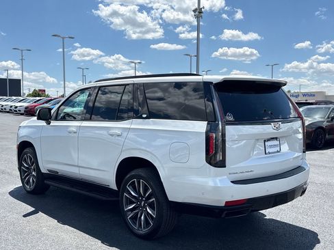 Used 2024 Cadillac Escalade Sport AWD/4WD image 5
