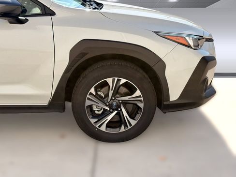 Used 2024 Subaru Crosstrek 2.0i Premium image 12