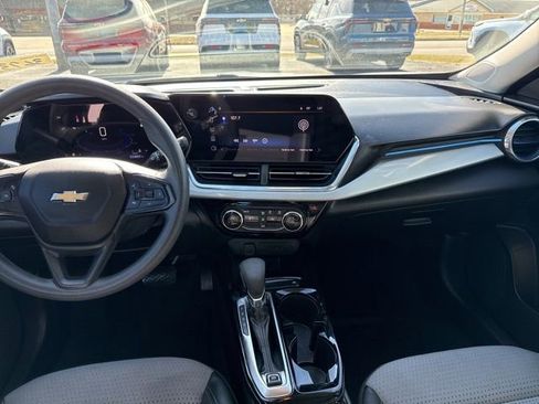 Used 2024 Chevrolet Trax LT image 20