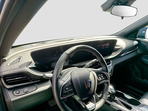 Used 2025 Buick Envista Sport Touring w/ Convenience I Package FWD image 11