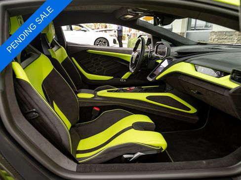 Used 2025 Lamborghini Revuelto AWD/4WD image 27