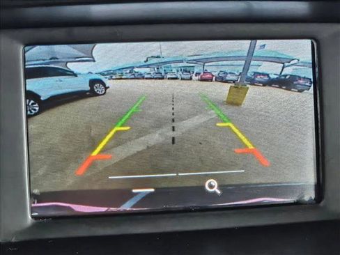 Used 2018 Ford Focus SE FWD image 13
