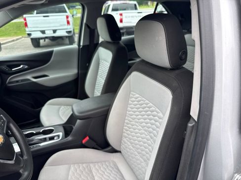 Used 2020 Chevrolet Equinox LS w/ LPO, Floor Liner Package FWD image 15