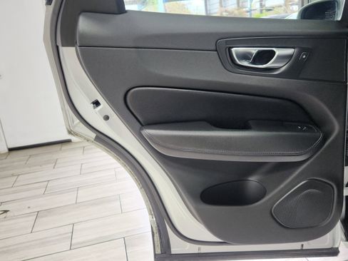 Used 2020 Volvo XC60 T5 Inscription image 12