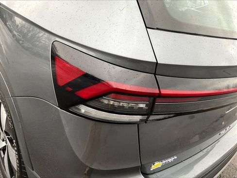 Used 2025 Volkswagen Taos S AWD/4WD image 31