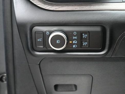 Used 2020 Ford Explorer Platinum w/ Premium Technology Package AWD/4WD image 11