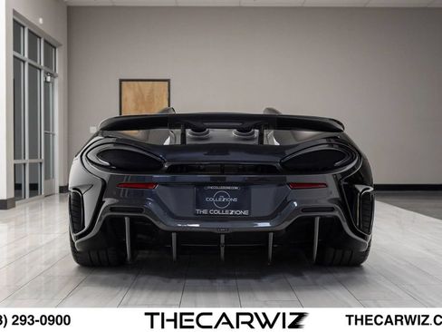 Used 2020 McLaren 600LT Spider RWD image 18
