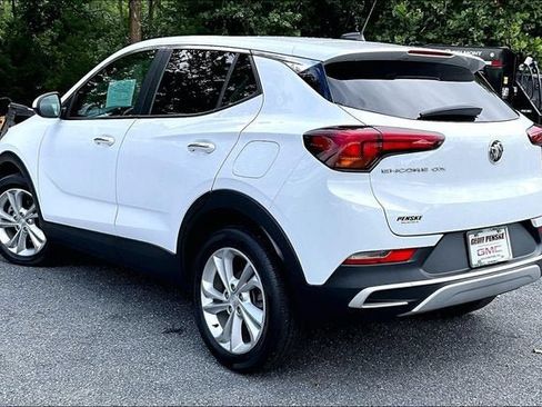 Used 2020 Buick Encore GX Preferred w/ Cold Weather Comfort Package FWD image 4