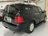 Used 2006 Lincoln Navigator 2WD image 3