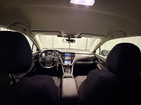 Certified 2025 Subaru Outback Premium AWD/4WD image 8