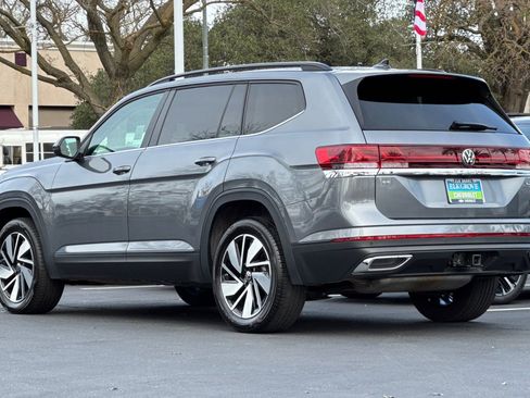 Used 2025 Volkswagen Atlas SE image 5