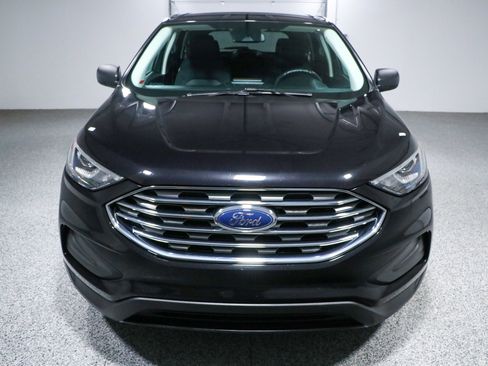 Used 2021 Ford Edge SE image 4