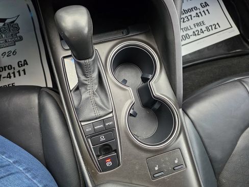 Used 2023 Toyota Camry XSE w/ Navigation Package FWD image 31