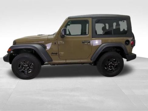 Used 2025 Jeep Wrangler Sport AWD/4WD image 18