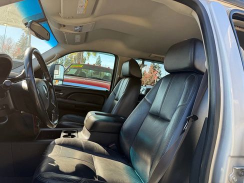 Used 2008 Chevrolet Silverado 3500 LTZ w/ Suspension Package, Off-Road image 22