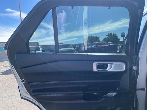 Used 2022 Ford Explorer ST w/ Equipment Group 401A AWD/4WD image 16
